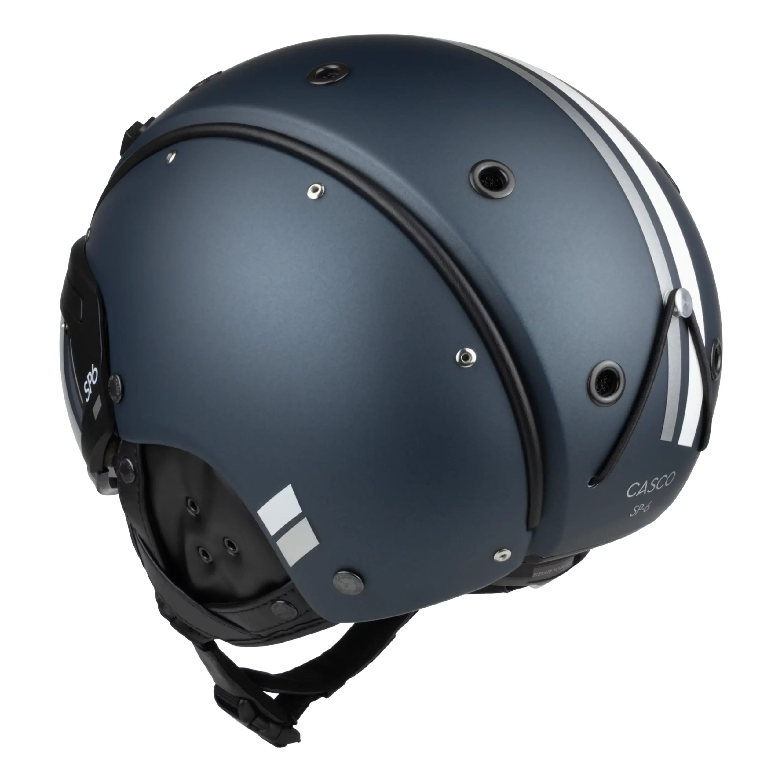 Dunkelblauer Casco SP-6 Skihelm mit seitlichen weißen Streifen und schwarzem Kinnriemen in schräger Rückansicht.