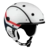 Seitlich abgebildeter weißer Casco SP-3 Spectre Skihelm mit blau-rotem Streifen und schwarzem Visierrand.