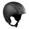 Schwarzer Casco SP-3 Eden Skihelm mit Carbonoptik, seitlich gezeigt mit Ohrpads, Belüftungsöffnungen und verstellbarem Kinnriemen.