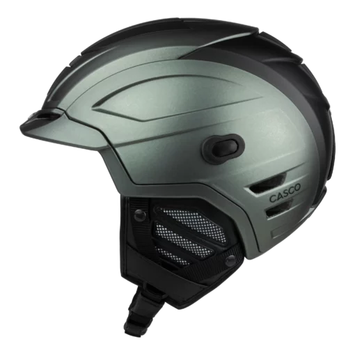 Sagegrüner Casco SP-5 Skihelm in Seitenansicht mit schwarzer Rückseite, Belüftungsschlitzen und Ohrpads mit Netzstruktur.