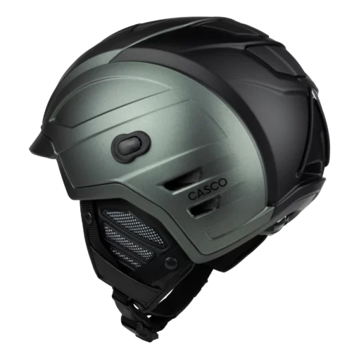 Seitlich abgebildeter stahlgrauer Casco Skihelm mit schwarzen Einsätzen, Belüftungsschlitzen und Ohrpads mit Mesh-Einsatz.